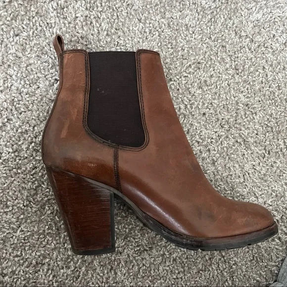 Frye Chelsea Tate Boot, Brown 7.5 - Picture 12 of 12